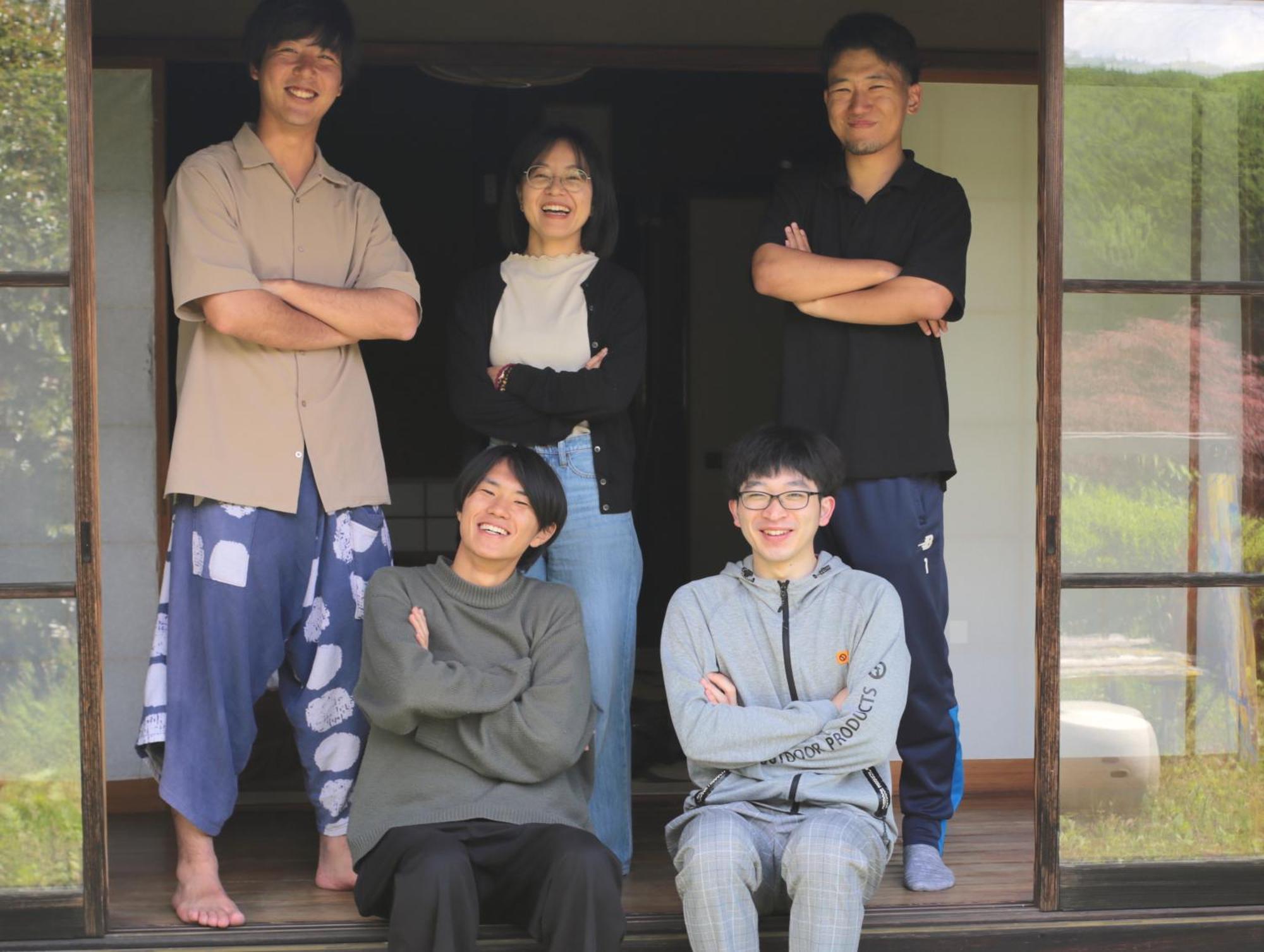 Guest House Yukari Tsuru Екстер'єр фото