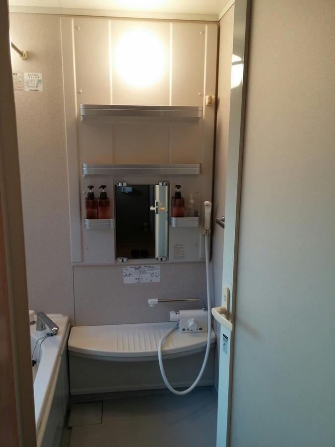 Guest House Yukari Tsuru Екстер'єр фото