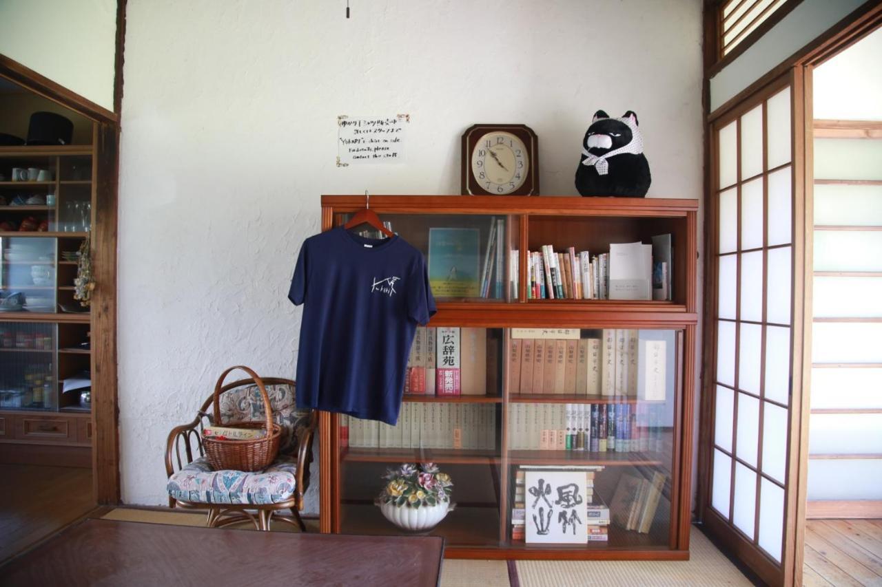 Guest House Yukari Tsuru Екстер'єр фото